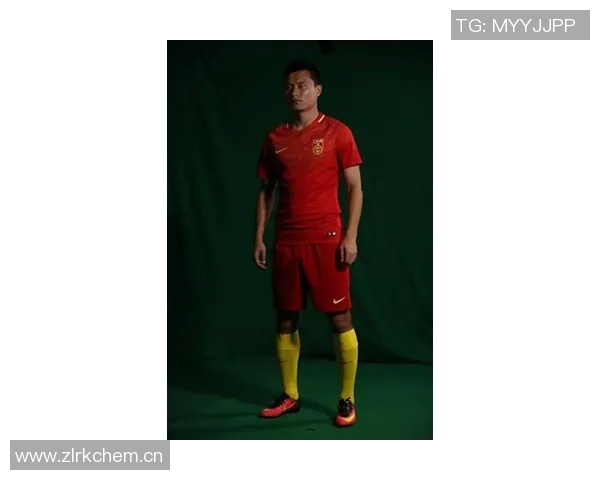 中国男足球衣的设计演变与文化象征探讨